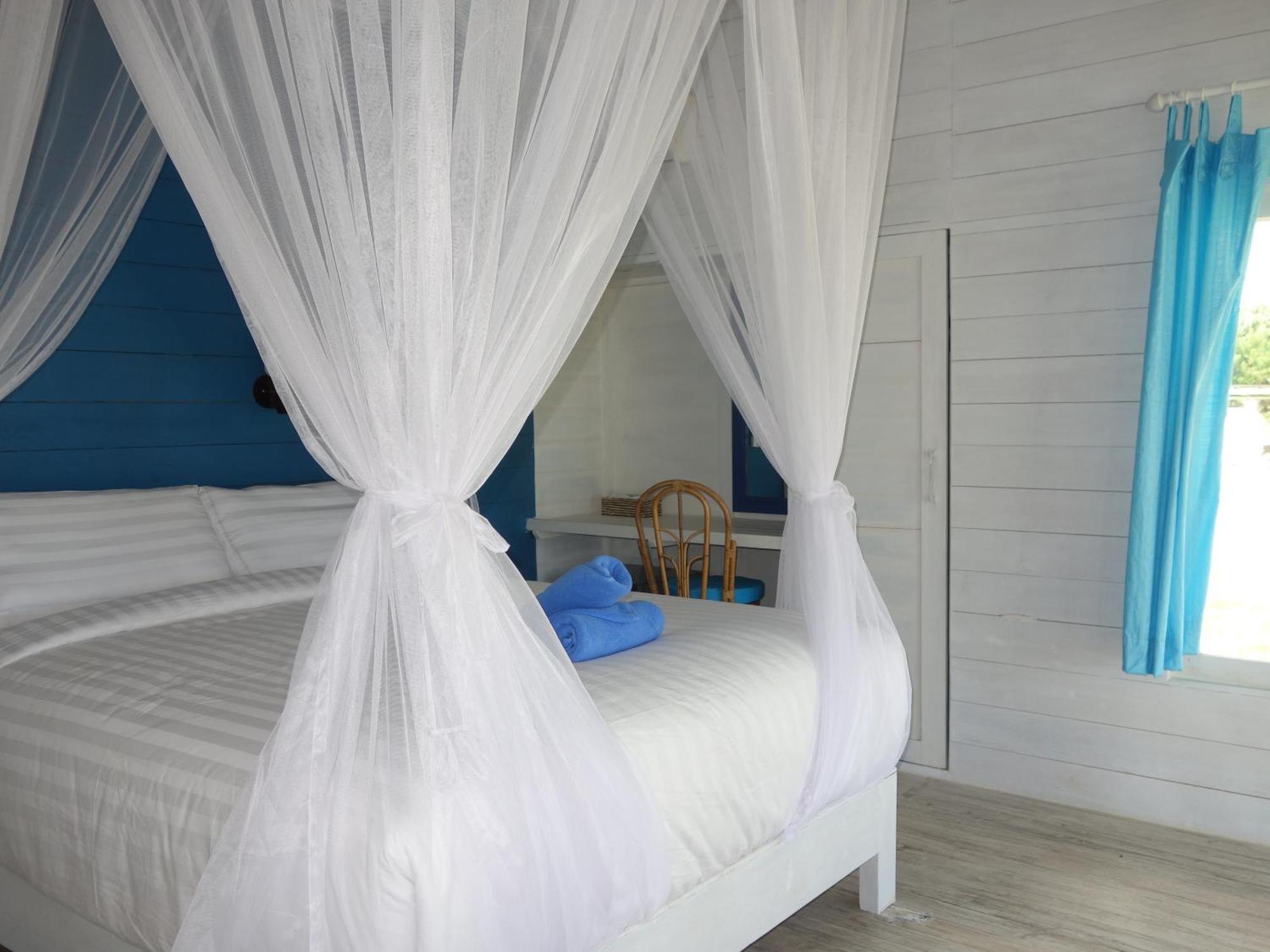 Cliff Park Lembongan Hotel Room photo
