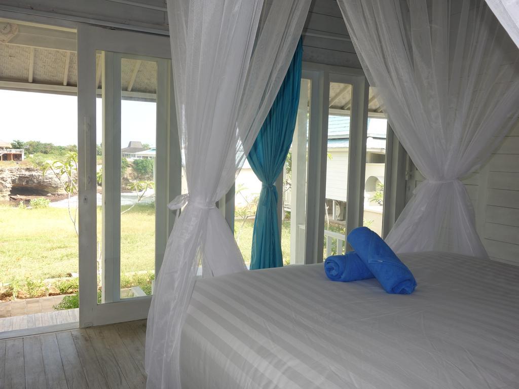 Cliff Park Lembongan Hotel Exterior photo