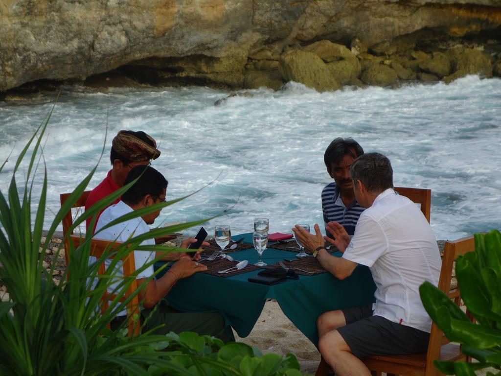 Cliff Park Lembongan Hotel Nusa Lembongan  Exterior photo